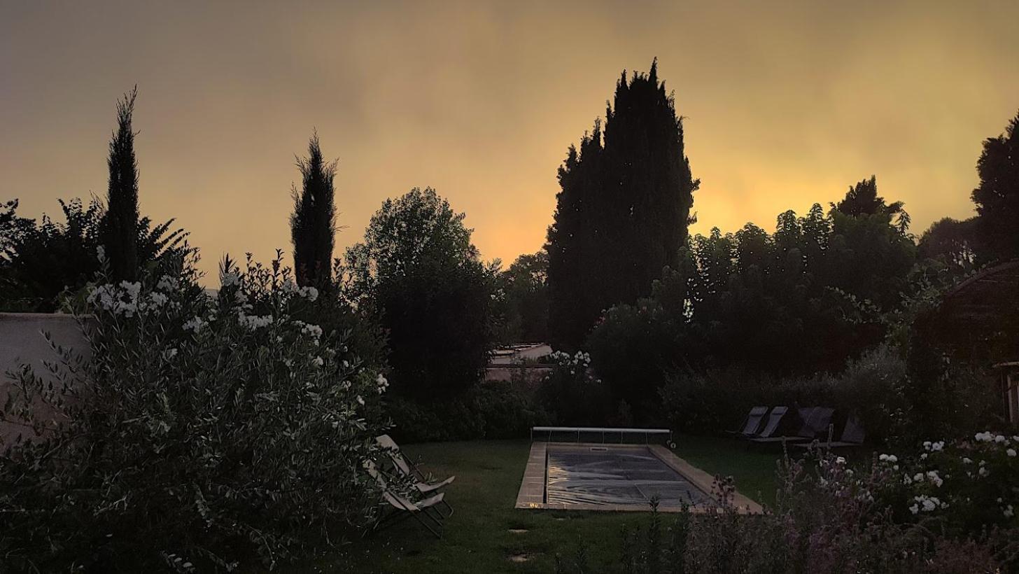Le Chat Sur Le Toit Lourmarin Exterior foto